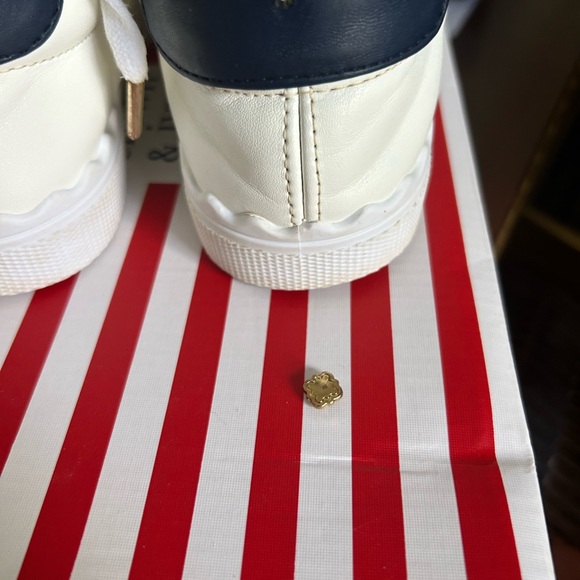 Women’s white and navy blue crown and ivy sarra sneakers - Picture 3 of 6